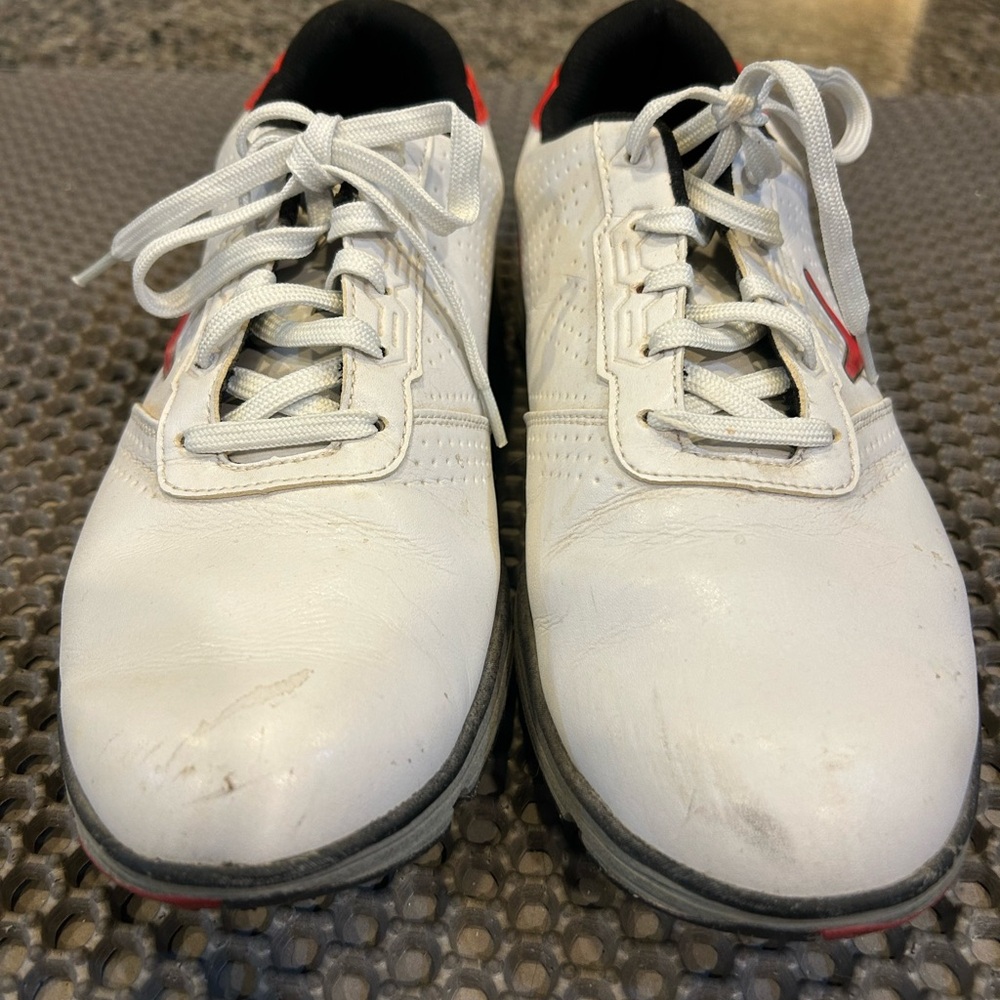 Callaway White and Red Athletic Shoes